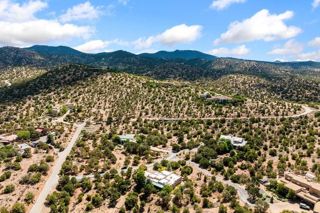 3 Camino Osito, Santa Fe, NM 87505