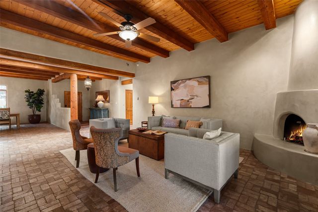 3 Camino Osito, Santa Fe, NM 87505
