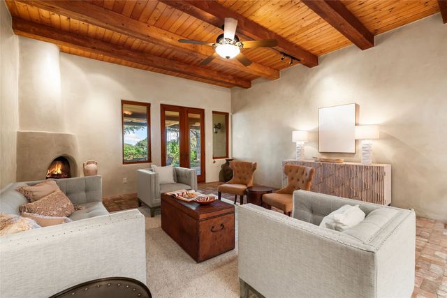 3 Camino Osito, Santa Fe, NM 87505