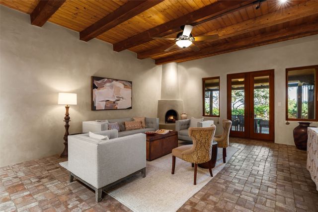 3 Camino Osito, Santa Fe, NM 87505