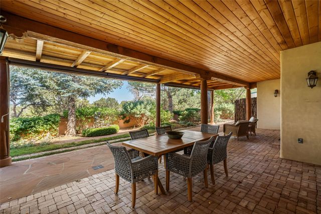 3 Camino Osito, Santa Fe, NM 87505