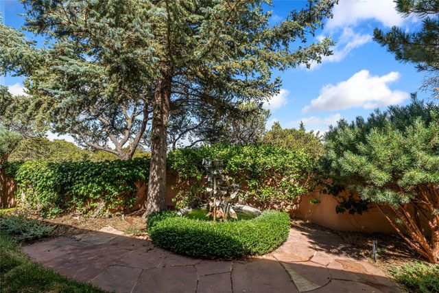 3 Camino Osito, Santa Fe, NM 87505