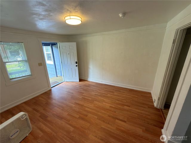 1409 NW 54th Street, Seattle, WA 98107