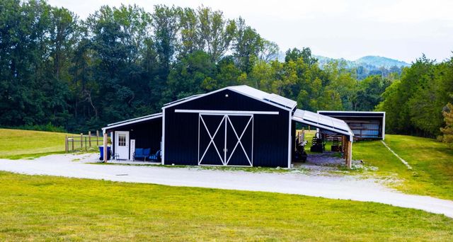 217 N Cave Springs Road, Somerset, KY 42503