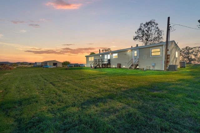 3455 Hokan Ln, Wheatland, CA 95692