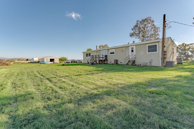 3455 Hokan Ln, Wheatland, CA 95692