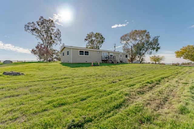 3455 Hokan Ln, Wheatland, CA 95692