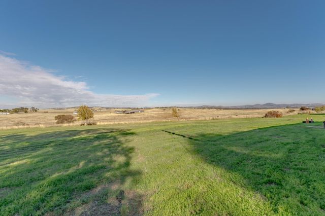 3455 Hokan Ln, Wheatland, CA 95692