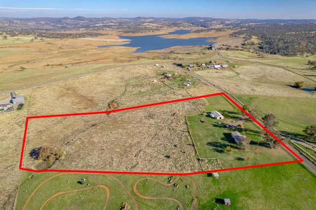 3455 Hokan Ln, Wheatland, CA 95692