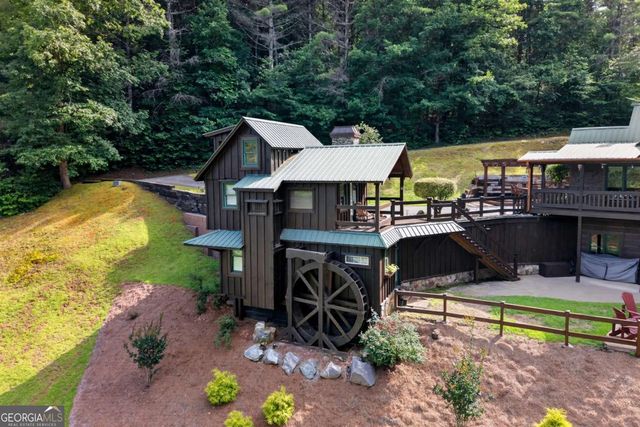 24 Twin Lakes Road, Blue Ridge, GA 30513