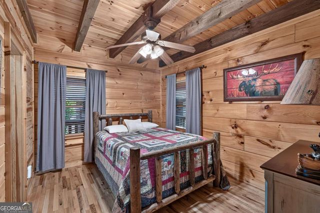 24 Twin Lakes Road, Blue Ridge, GA 30513