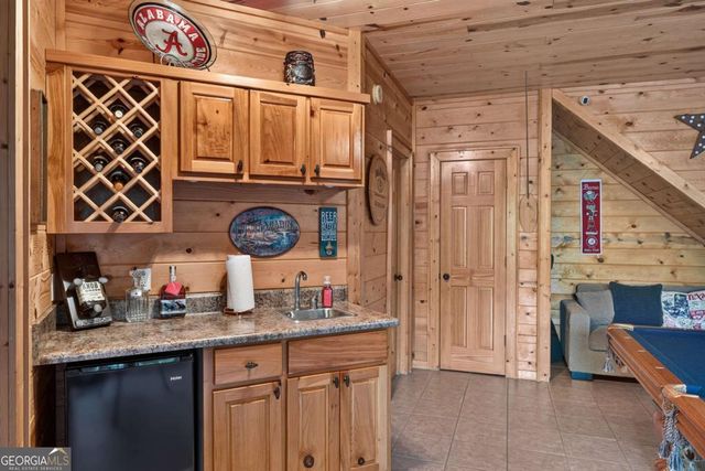 24 Twin Lakes Road, Blue Ridge, GA 30513