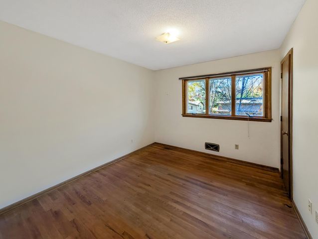 5920 Wisconsin Circle N, New Hope, MN 55428