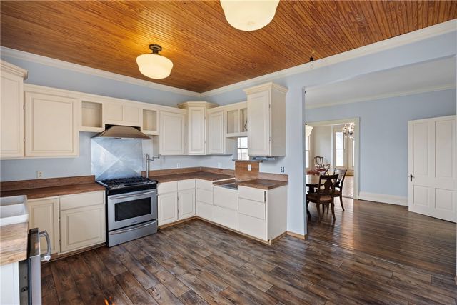 601 N Front Street, Dardanelle, AR 72834