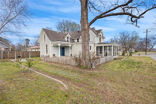 601 N Front Street, Dardanelle, AR 72834