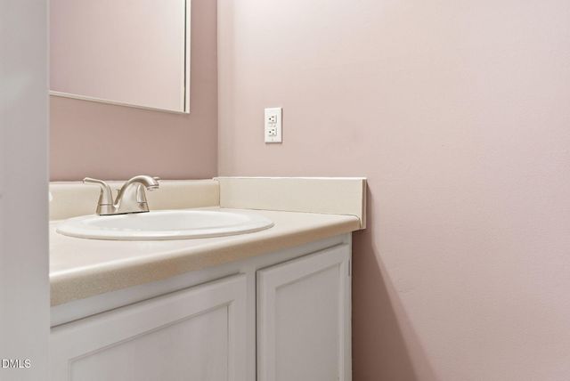 132 Edgehill Parkway, Cary, NC 27513