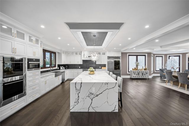 185 Willetts Lane, West Islip, NY 11795