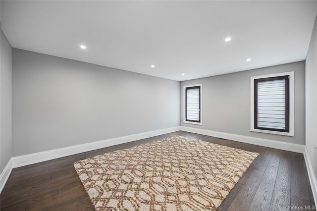 185 Willetts Lane, West Islip, NY 11795