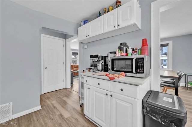 9284 Berkshire Road, Parma Heights, OH 44130