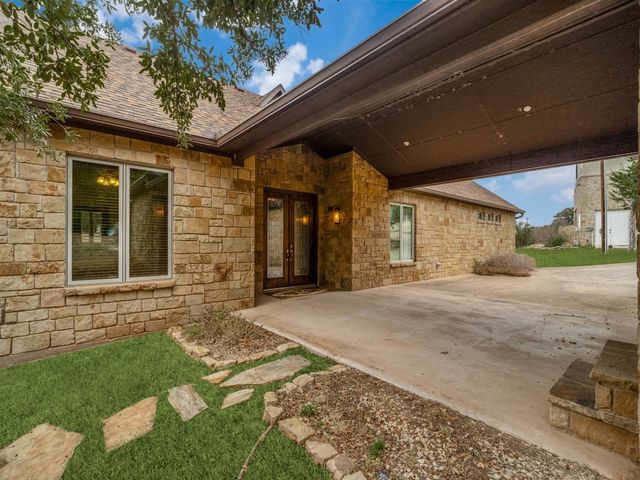 7033 W Hells Gate Drive, Strawn, TX 76475