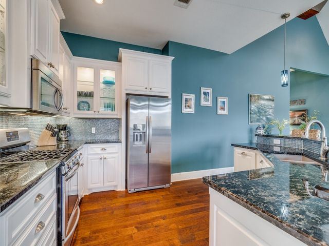 7033 W Hells Gate Drive, Strawn, TX 76475