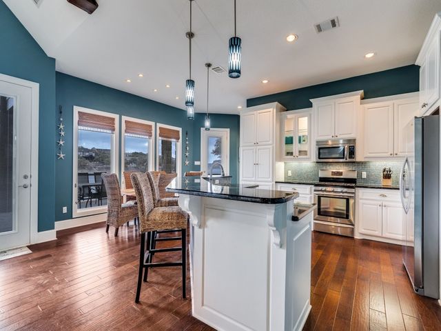 7033 W Hells Gate Drive, Strawn, TX 76475