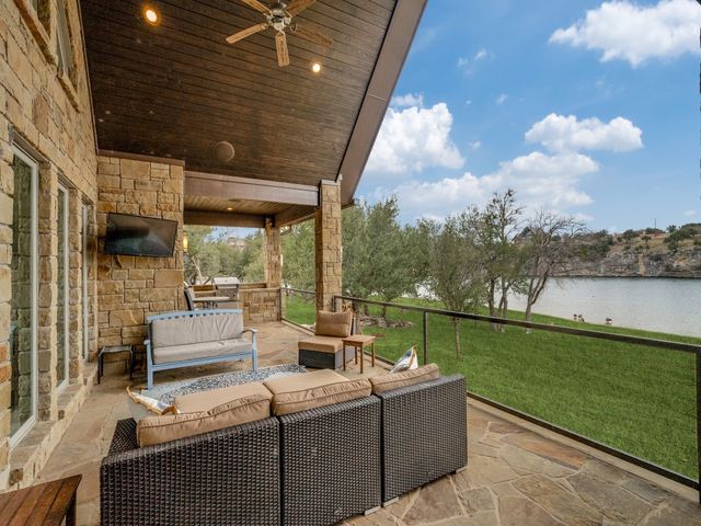 7033 W Hells Gate Drive, Strawn, TX 76475