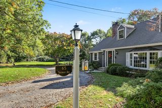 65 Sherman Ave, Seekonk, MA 02771