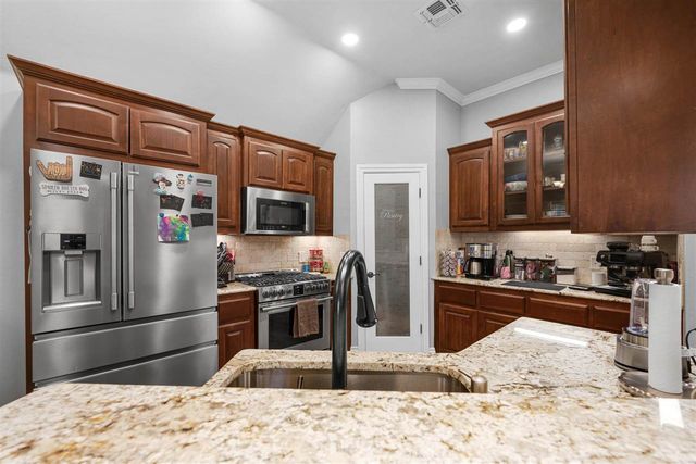 903 SW 78th St, Lawton, OK 73505