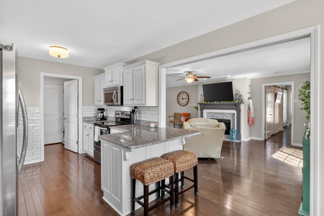 191 Avalon Dr, Gallatin, TN 37066