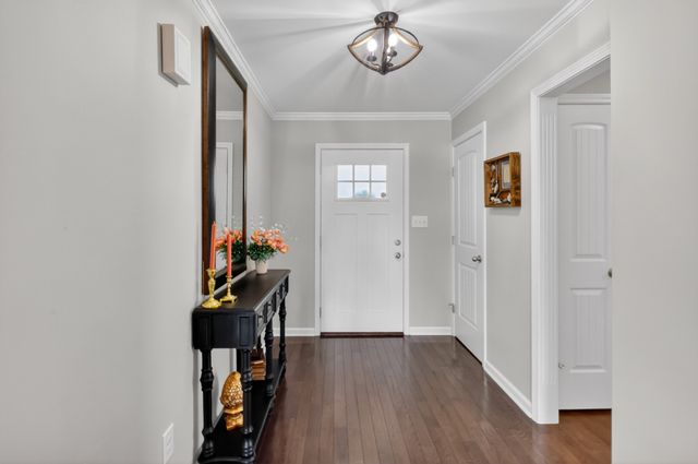 191 Avalon Dr, Gallatin, TN 37066