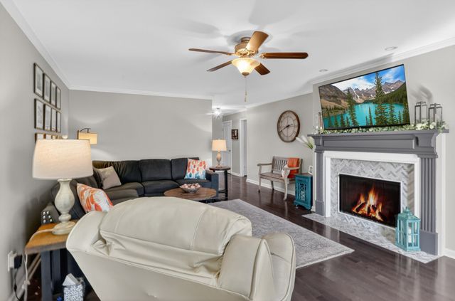 191 Avalon Dr, Gallatin, TN 37066