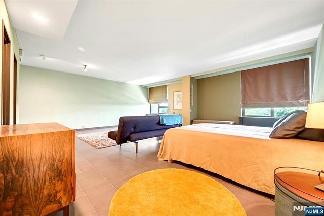 3 Horizon Road 1030, Fort Lee, NJ 07024