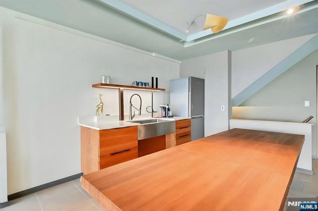 3 Horizon Road 1030, Fort Lee, NJ 07024