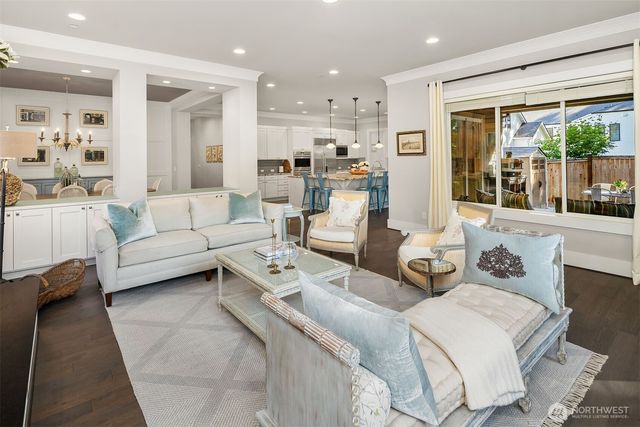 4525 90th Avenue SE, Mercer Island, WA 98040