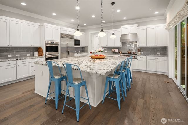 4525 90th Avenue SE, Mercer Island, WA 98040