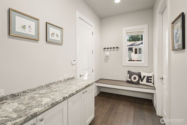 4525 90th Avenue SE, Mercer Island, WA 98040