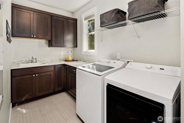 4525 90th Avenue SE, Mercer Island, WA 98040