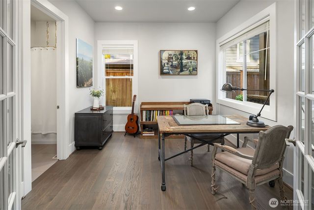 4525 90th Avenue SE, Mercer Island, WA 98040