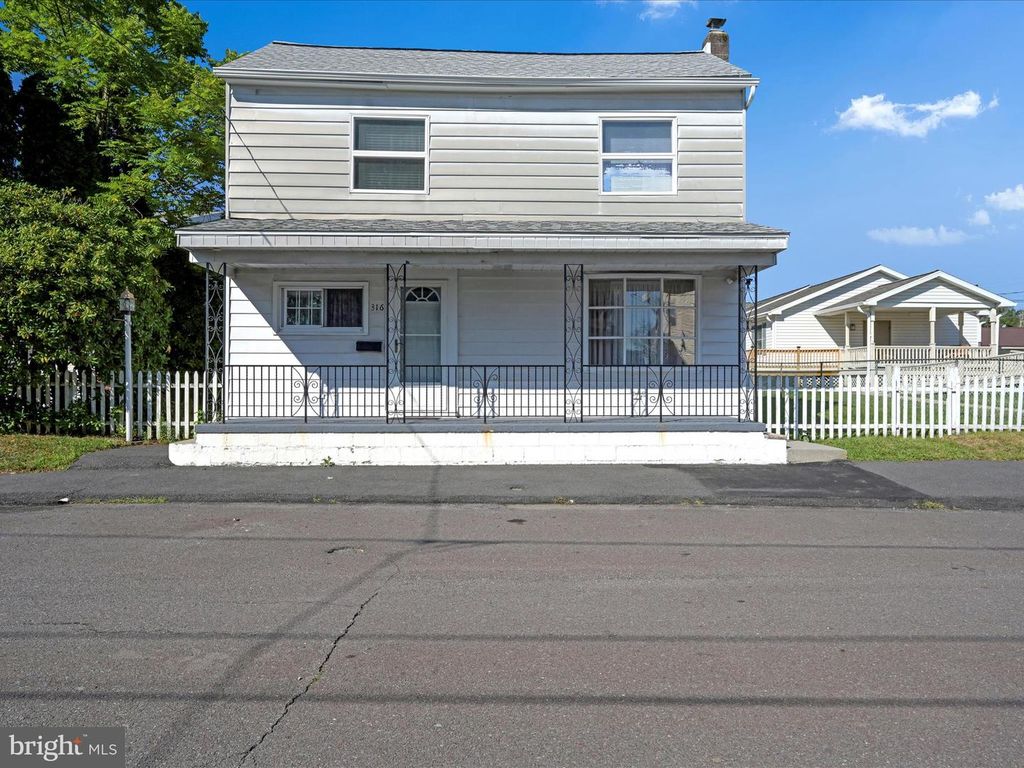 316 N CENTER ST, Frackville, PA 17931