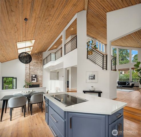 8410 SE 47th Place, Mercer Island, WA 98040