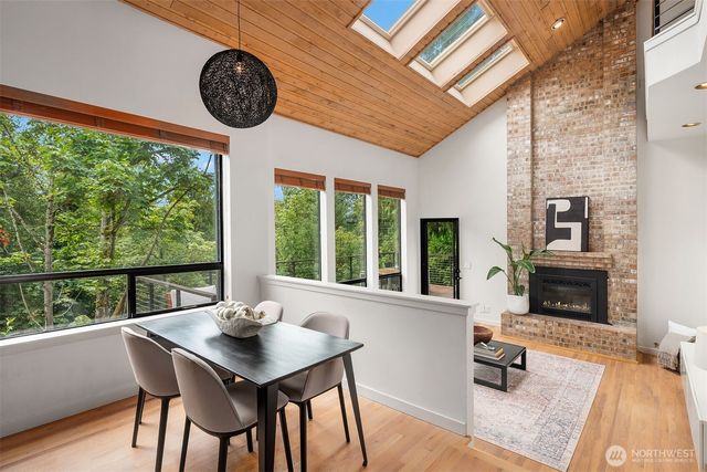 8410 SE 47th Place, Mercer Island, WA 98040