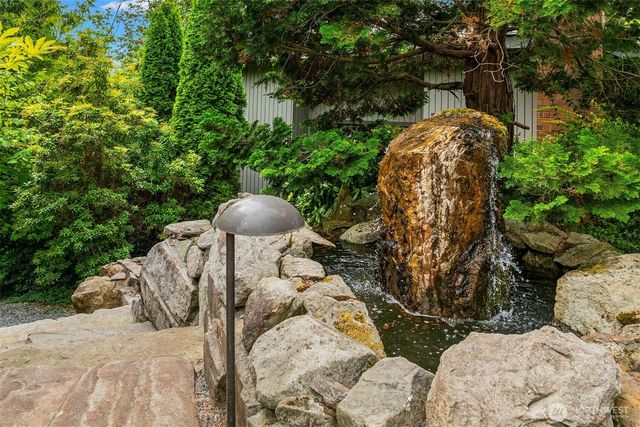 8410 SE 47th Place, Mercer Island, WA 98040