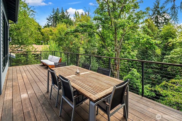 8410 SE 47th Place, Mercer Island, WA 98040