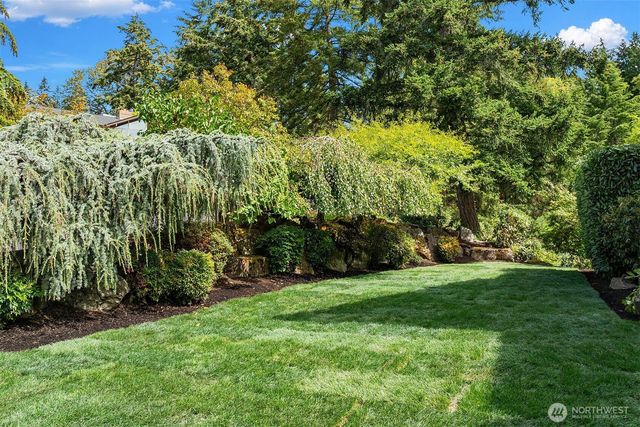 8410 SE 47th Place, Mercer Island, WA 98040