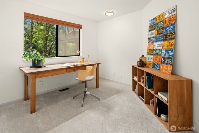 8410 SE 47th Place, Mercer Island, WA 98040