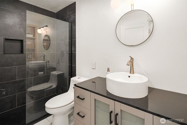 8410 SE 47th Place, Mercer Island, WA 98040