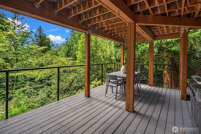 8410 SE 47th Place, Mercer Island, WA 98040