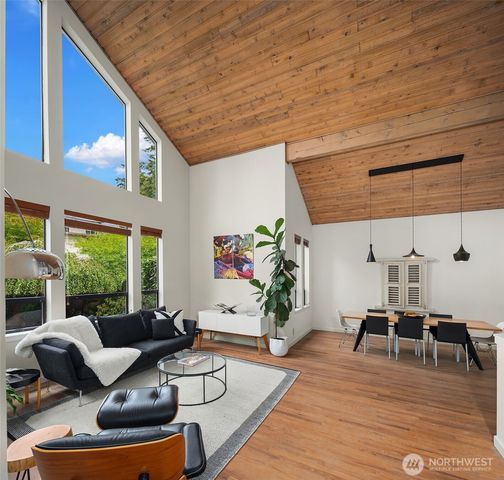 8410 SE 47th Place, Mercer Island, WA 98040