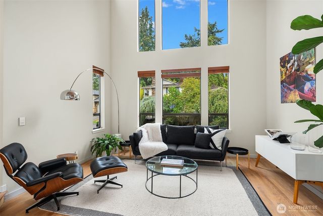 8410 SE 47th Place, Mercer Island, WA 98040